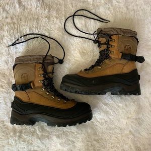 Men’s Sorel “Conquest” Waterproof Boots, size 11.5 (USA)